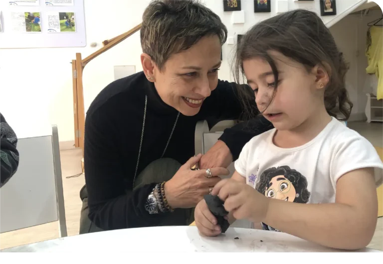 María Adelaida López, primera colombiana en recibir premio por contribuir a la niñez #2