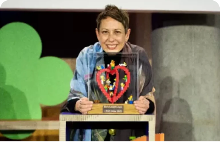 María Adelaida López, primera colombiana en recibir premio por contribuir a la niñez